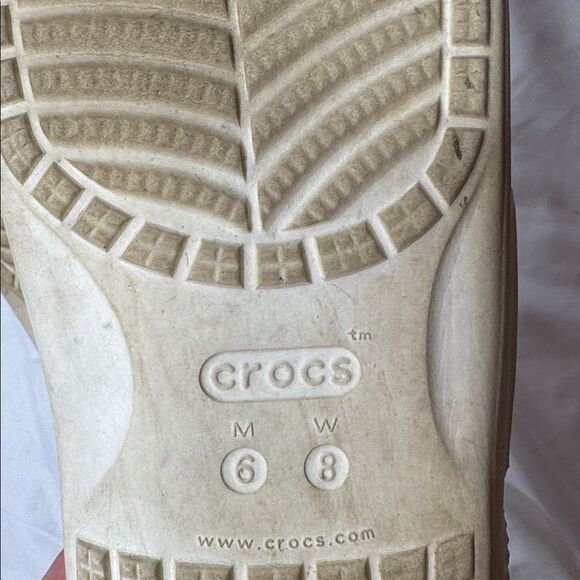 Crocs White/Silver Classic Sandals With Taylor Swift Jibits. Size 8. - Picture 9 of 9